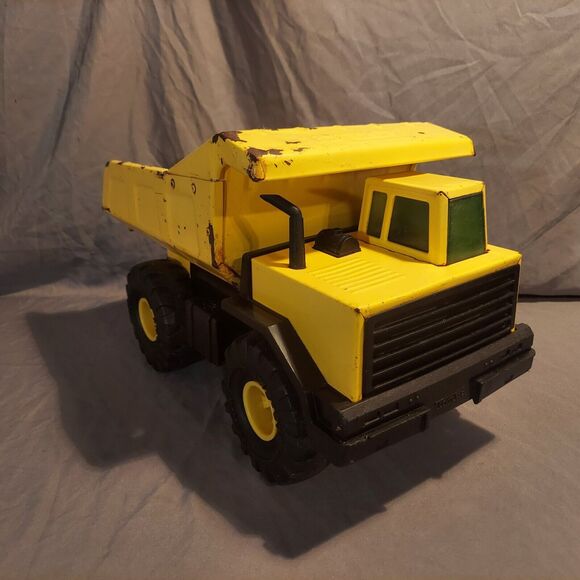 Vintage 1993 Tonka Dumper Truck Yellow Dumper Truck